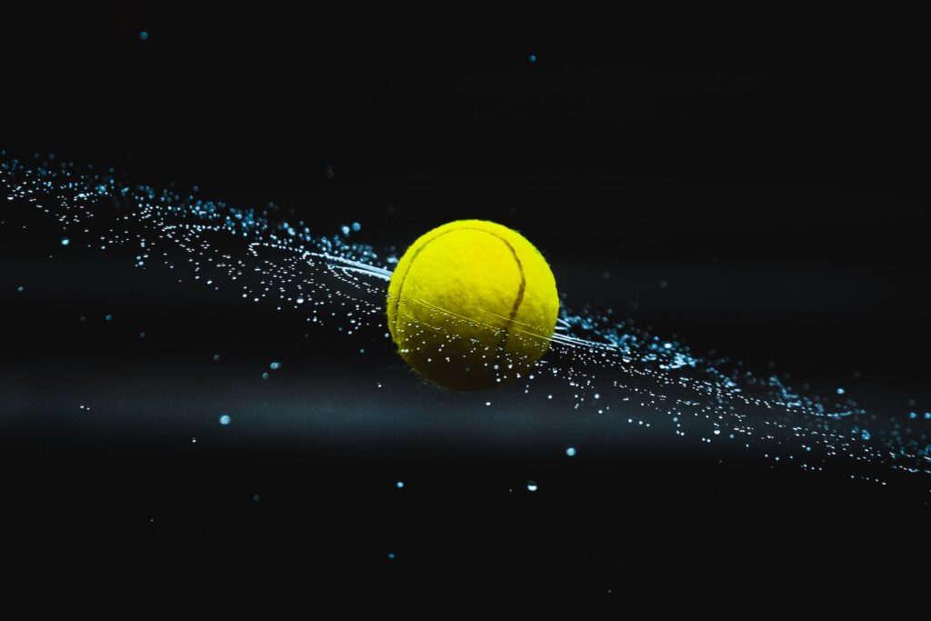 Qual è la differenza tra singolare e doppio tennis?